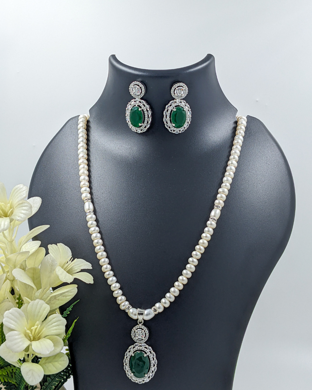 Cultured Freshwater Pearl and Emerald Pendant Necklace Set With Earrings