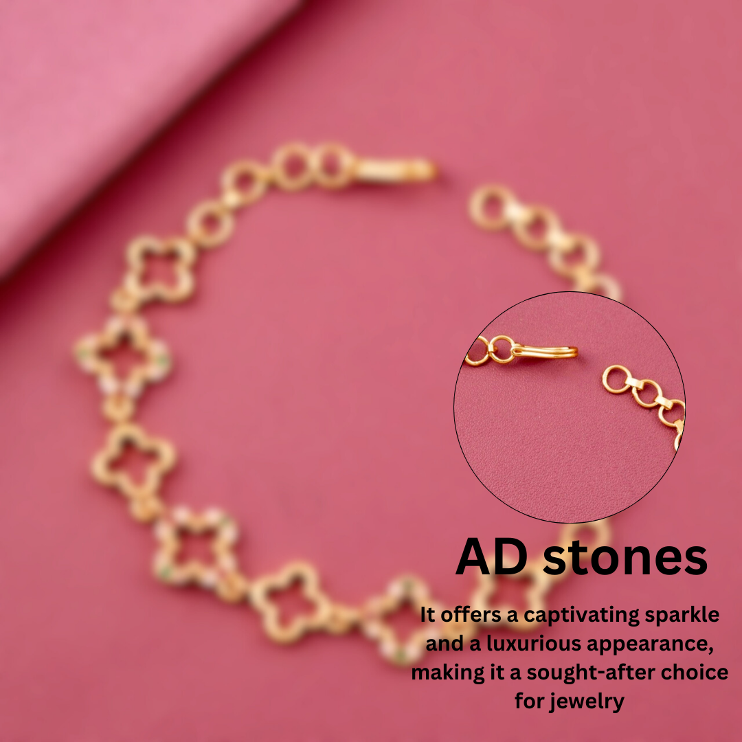 Delicate Clover Diamond Bracelet in Gold - A Symbol of Luck and Prosperity