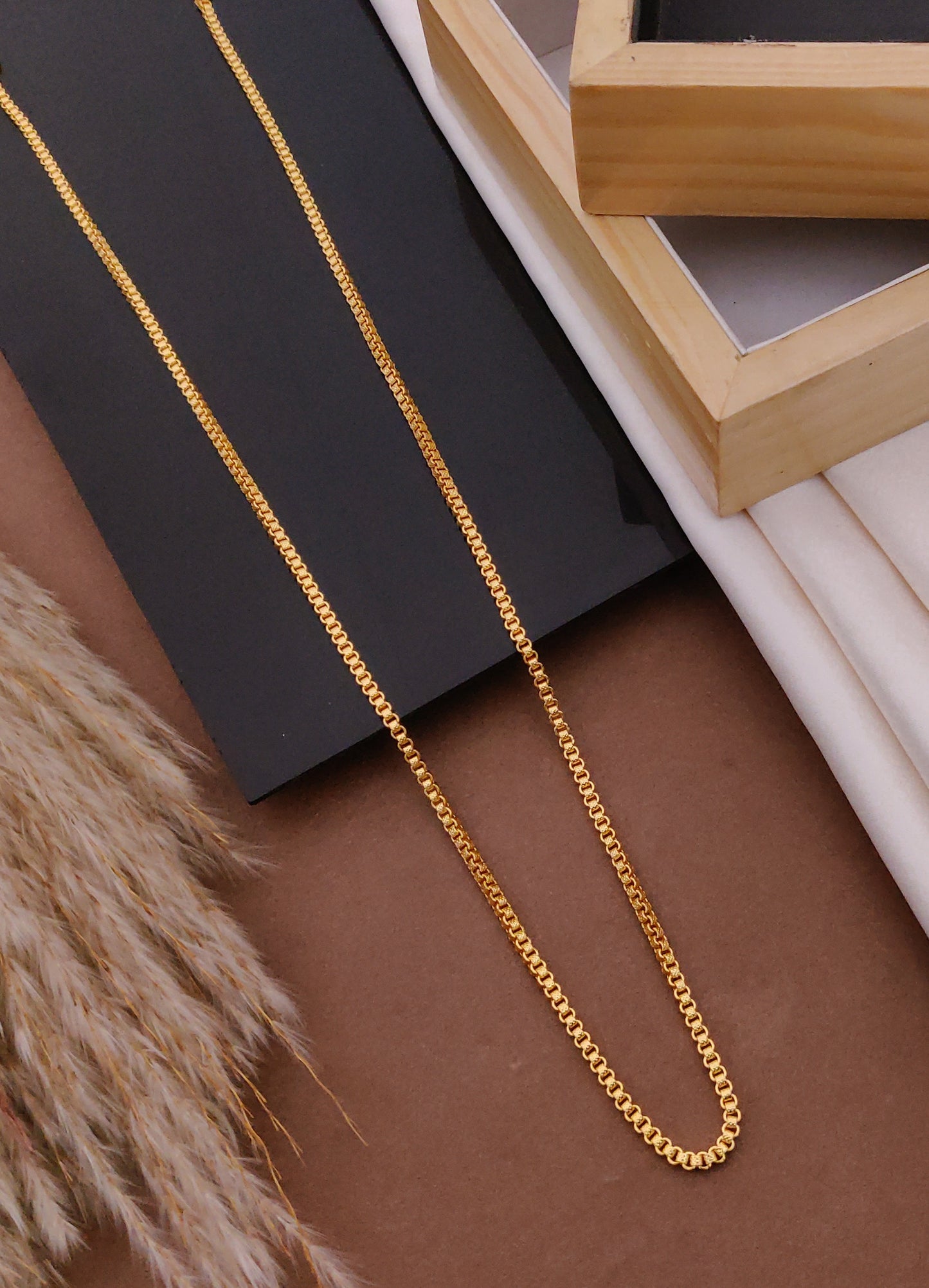 Elegant Curb Gold Chain 18K Plated