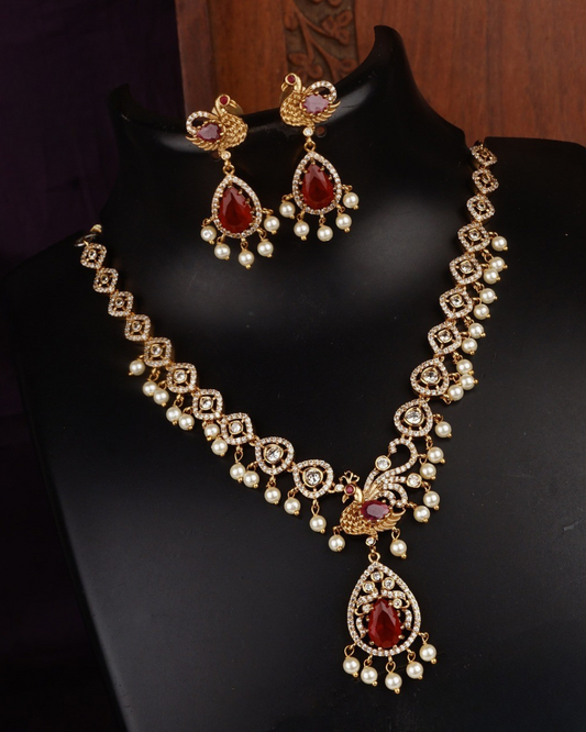 Elegant Round Floral Necklace Set