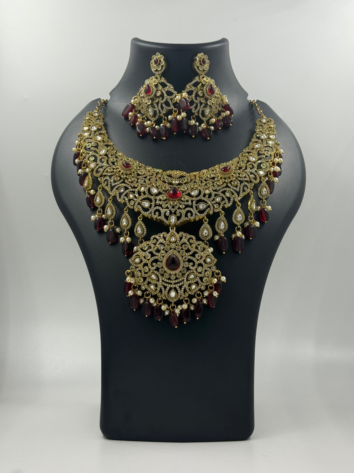 The Grand Maroon Heritage Set