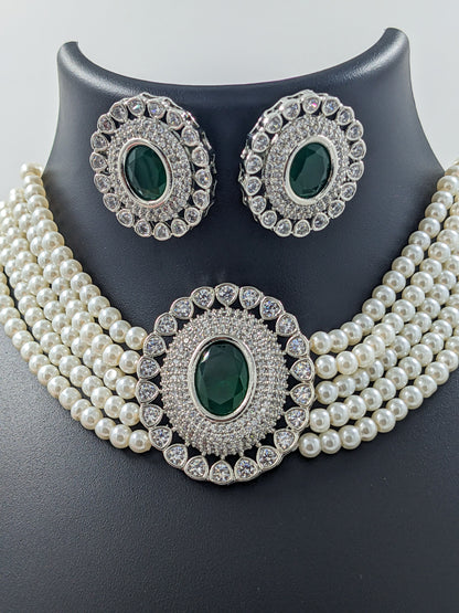 Pearl and Emerald Choker Necklace Set With Earrings For Gifting